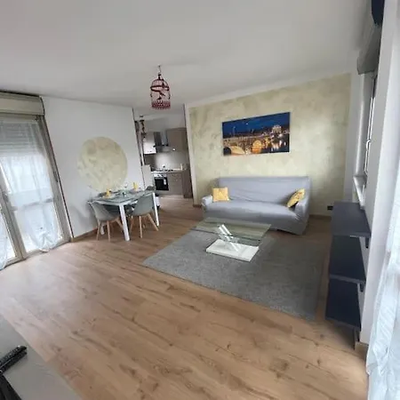 Διαμέρισμα Lecasedialex It Casa Axel